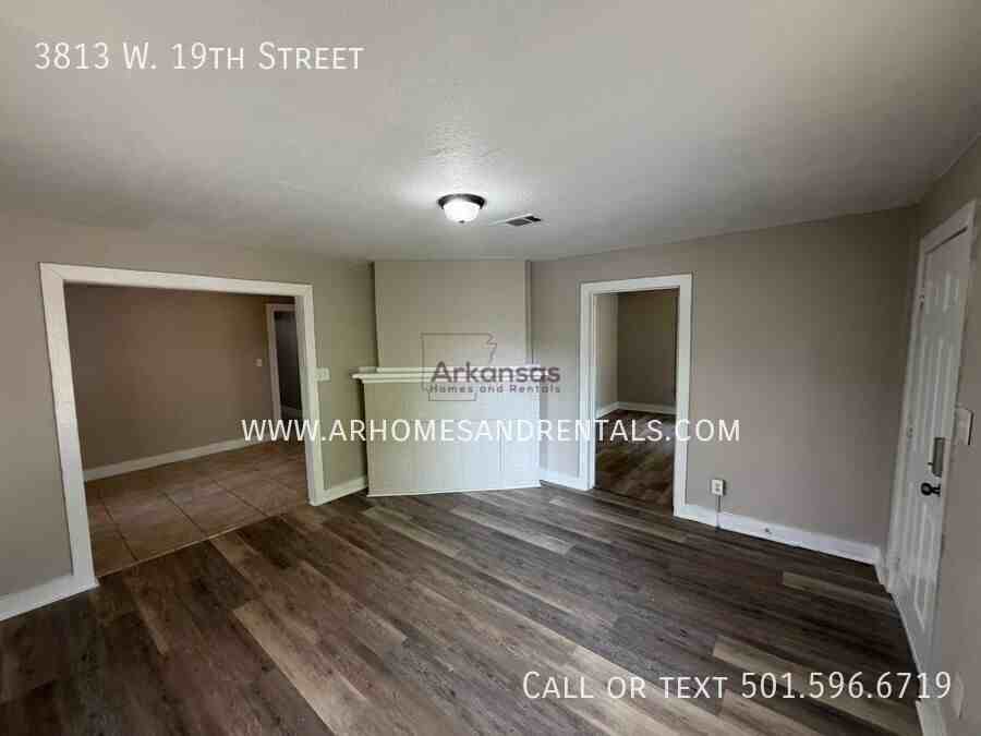 3813 W 19th St - Photo 3 of 15