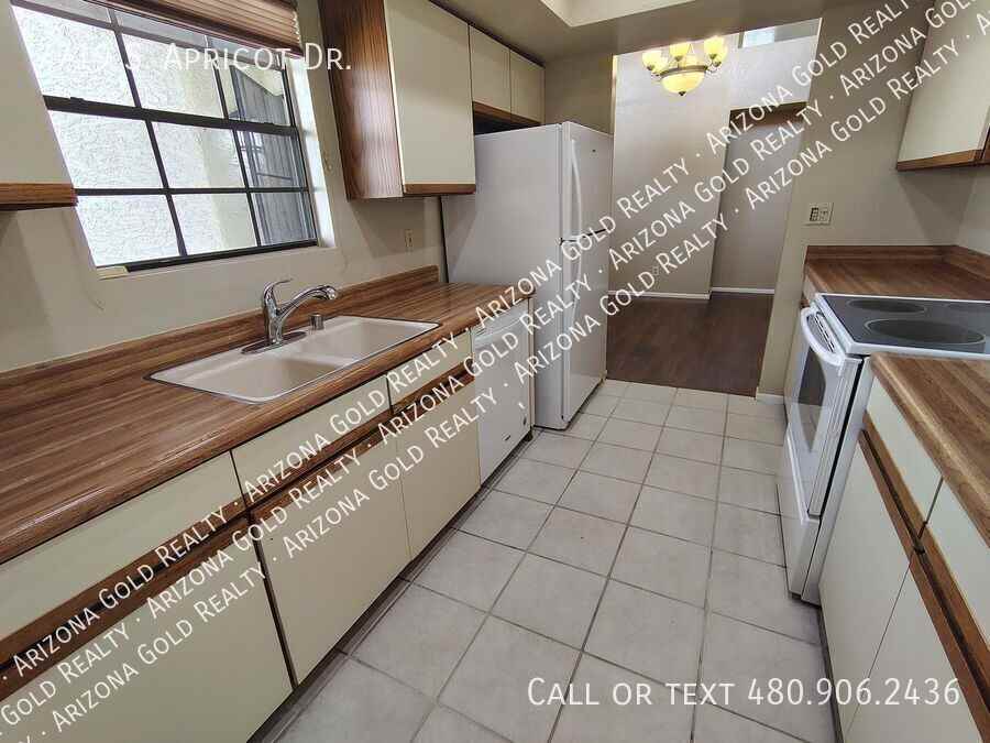 7719 S Apricot Dr - Photo 6 of 24