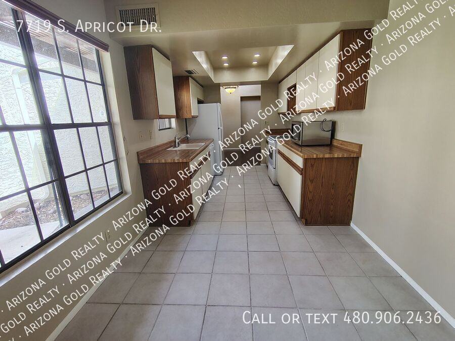 7719 S Apricot Dr - Photo 7 of 24