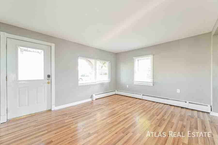 1044 S Quitman St - Photo 2 of 21