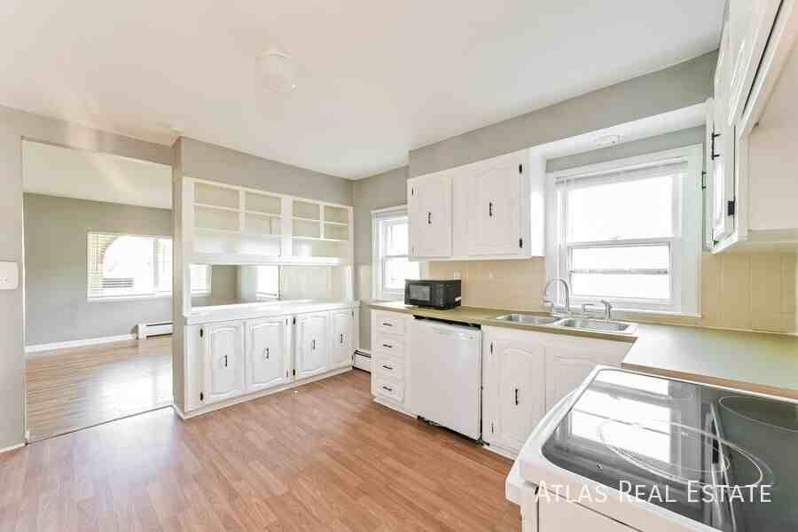 1044 S Quitman St - Photo 7 of 21