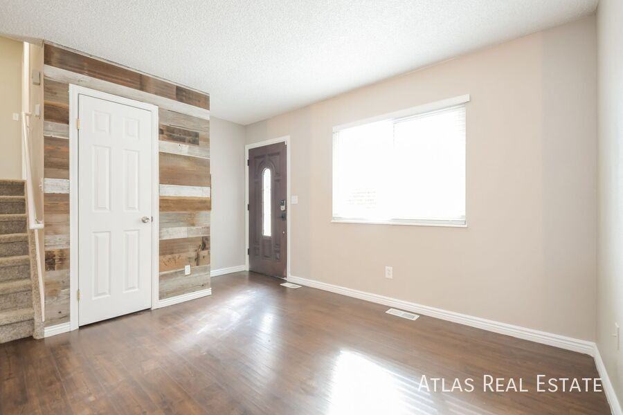 1304 S Argonne St - Photo 3 of 36