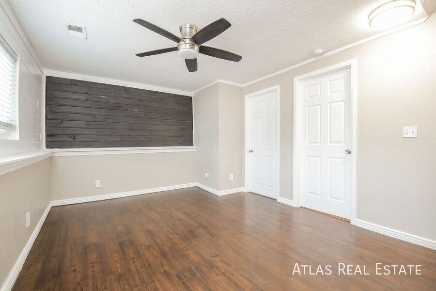 1304 S Argonne St - Photo 4 of 36