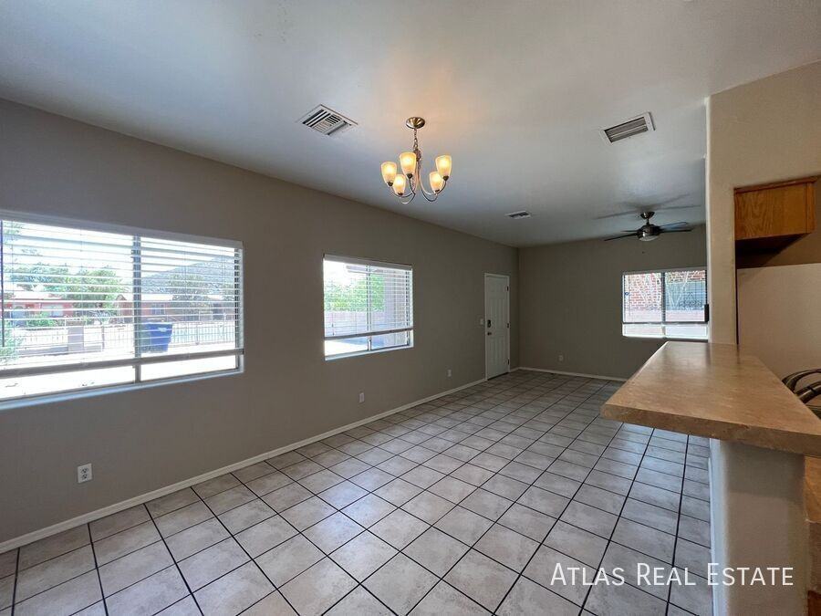 1035 W Congress St #1 - Photo 5 of 28