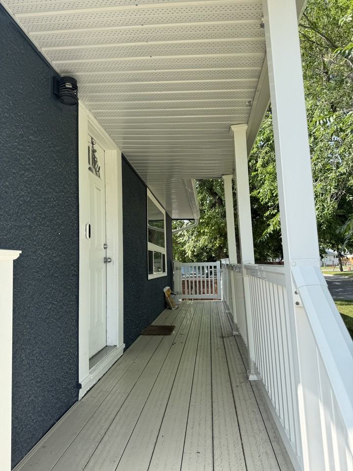 691 Jackson Ave - Photo 2 of 27