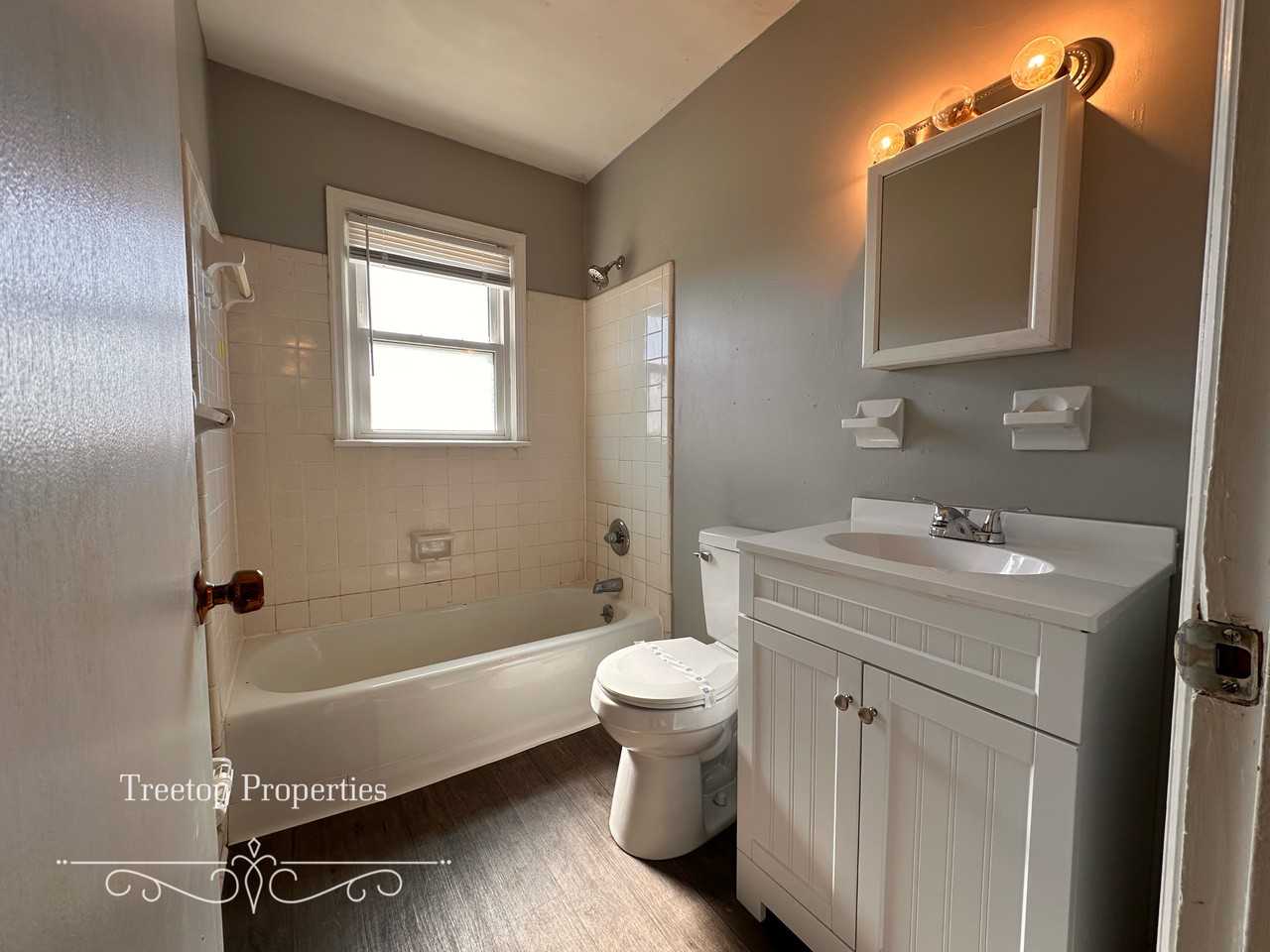 1341 Royalty Ct #7 - Photo 2 of 12