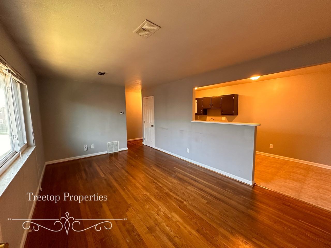 1341 Royalty Ct #7 - Photo 5 of 12