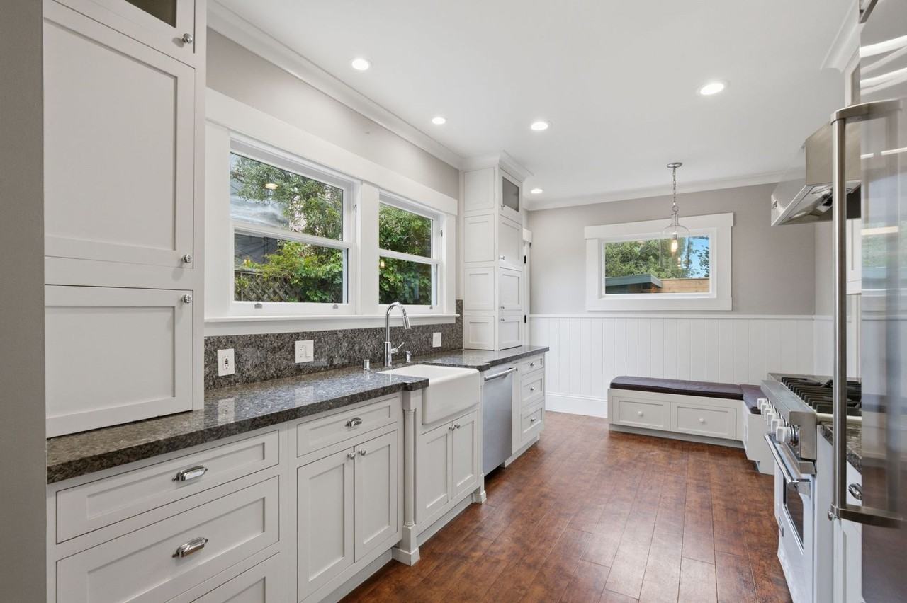 242 32nd Ave - Photo 3 of 33