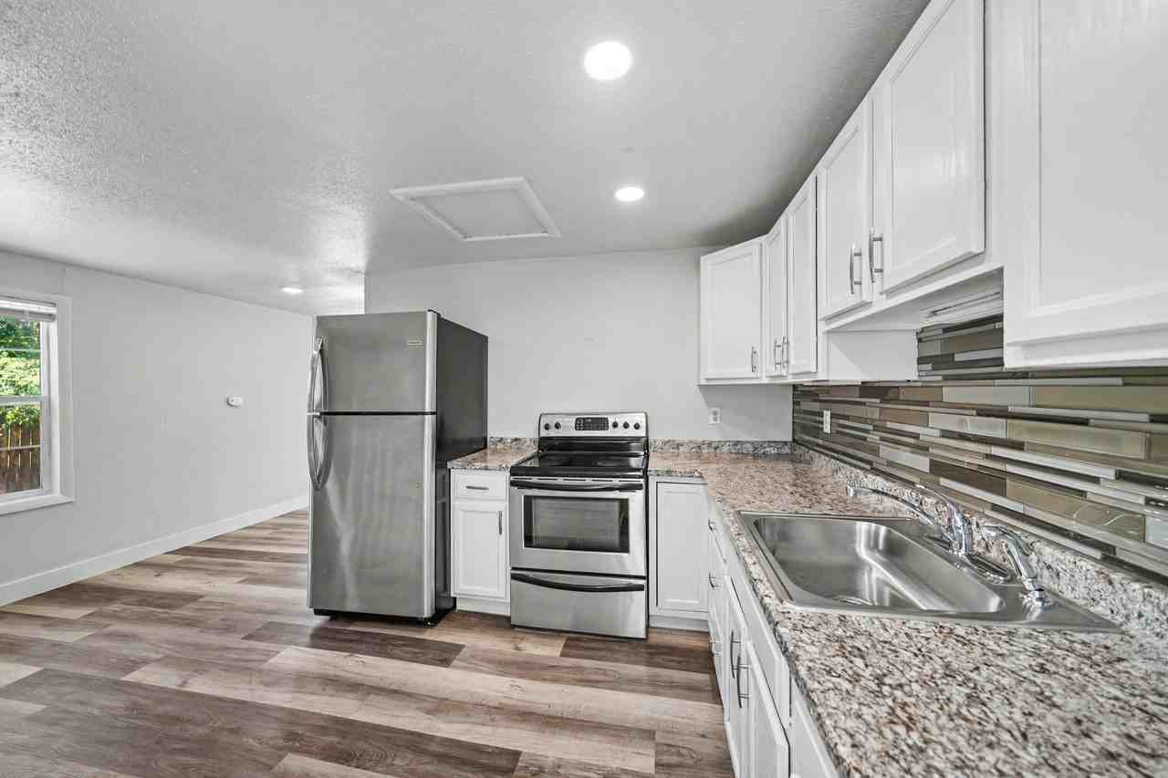 3310 W 3rd Ave - Photo 4 of 15