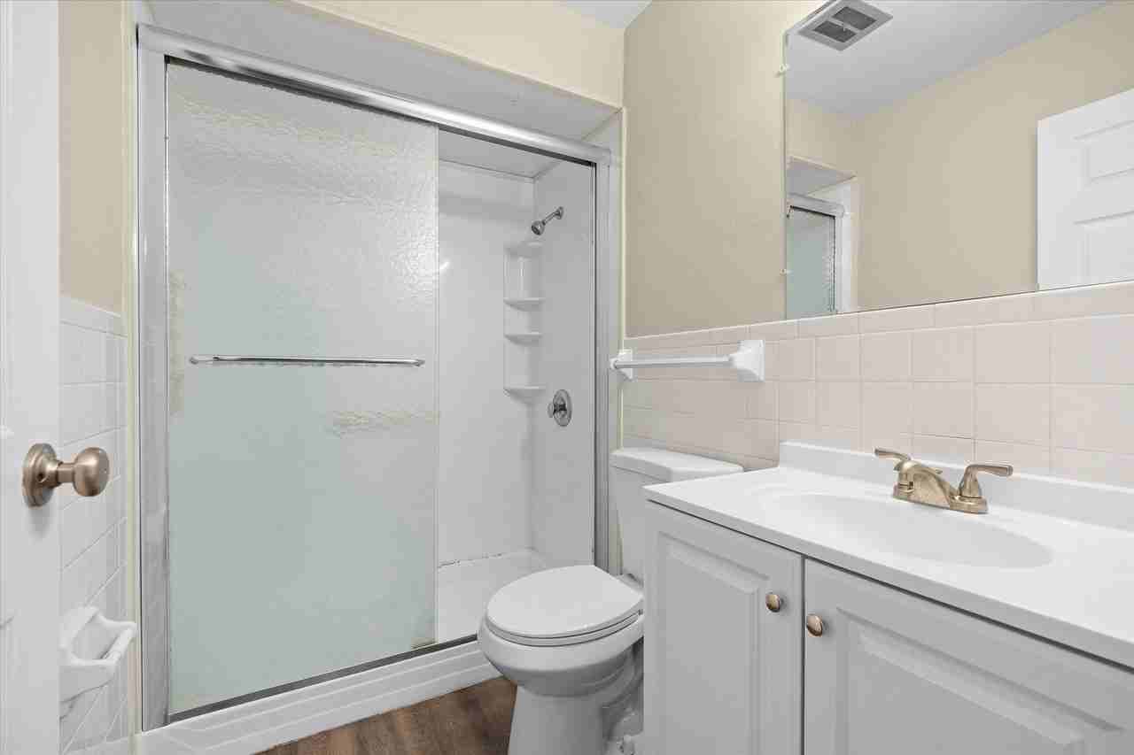 8 Manor Dr #2 - Photo 6 of 18