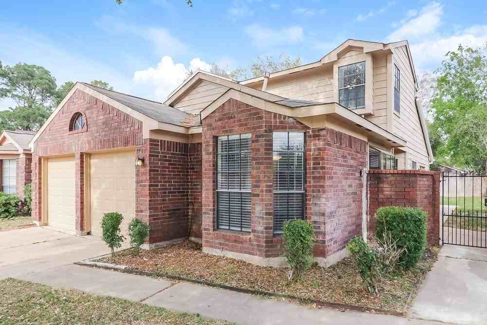 7722 High Village Dr - Photo 4 of 17