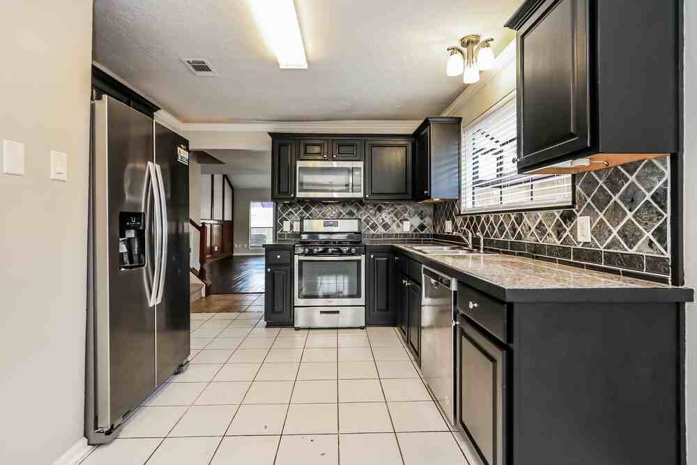 7722 High Village Dr - Photo 7 of 17