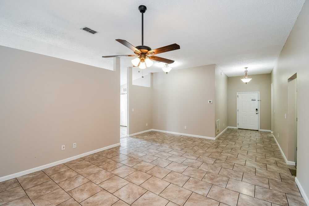 8706 Star Leaf Rd N - Photo 4 of 16