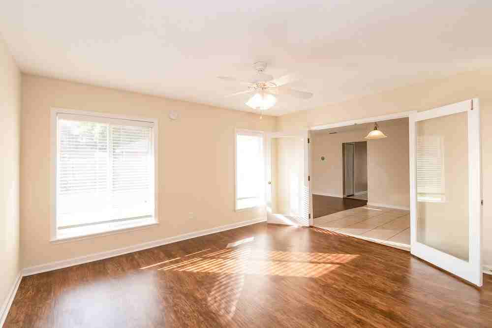 3338 International Village Ct - Photo 5 of 17