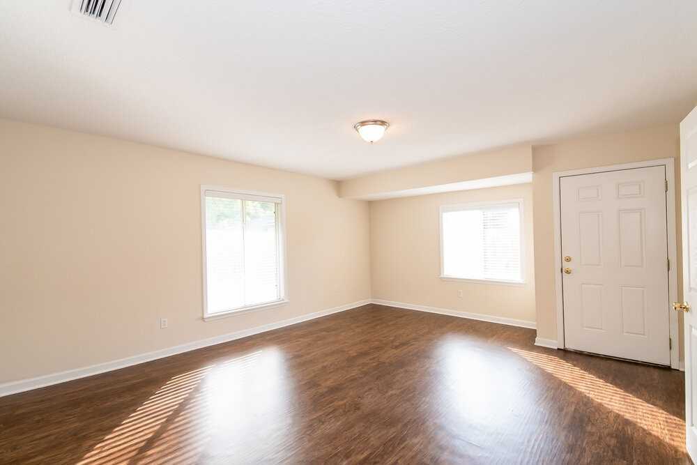 3338 International Village Ct - Photo 7 of 17