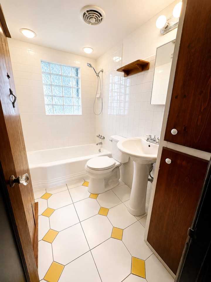 2906 Depew St - Photo 7 of 17