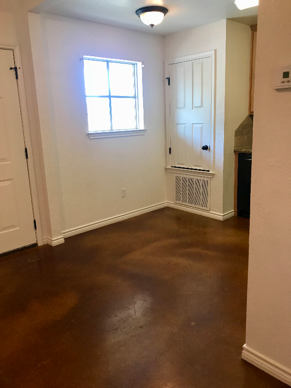 1009 S Monroe St #B - Photo 3 of 16