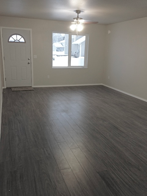 440 Rea Ave - Photo 2 of 10