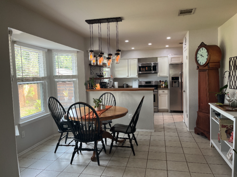 7107 Seneca Cir - Photo 3 of 13