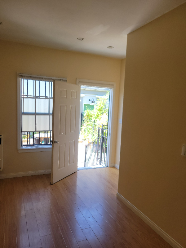 230 Columbia Pl - Photo 2 of 49