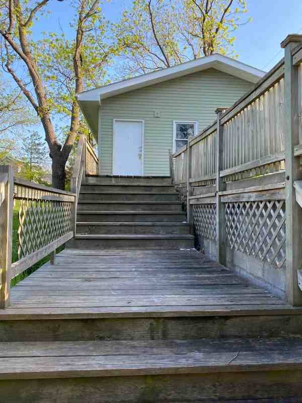 723 S 3rd St - Photo 6 of 15