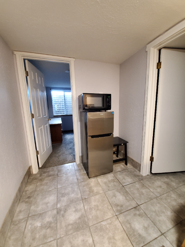 3415 N Huetter Rd #3 - Photo 2 of 6