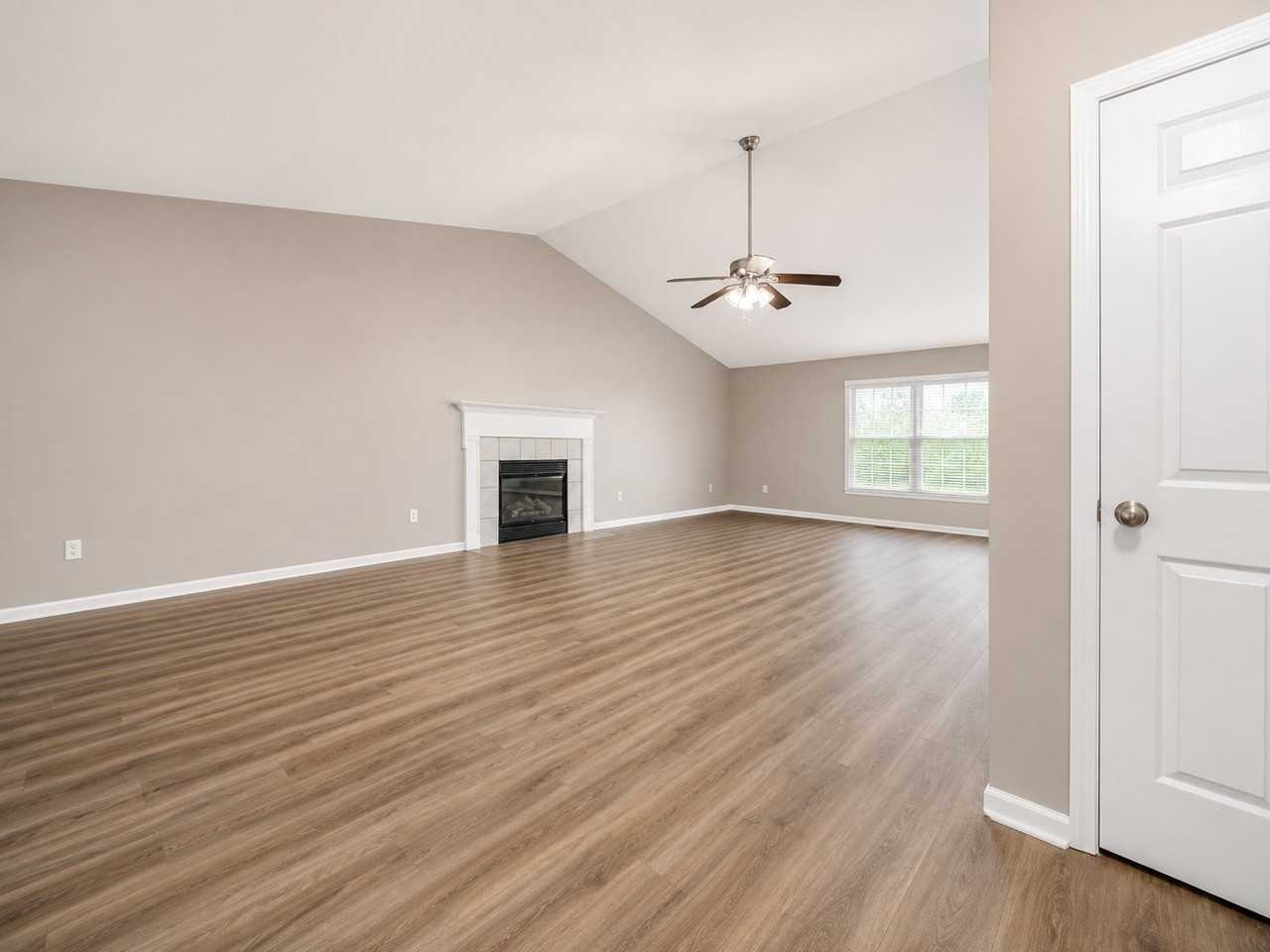 8607 Clover Glade Dr - Photo 3 of 24