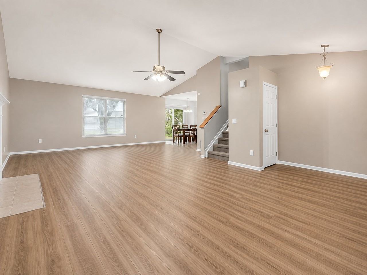 8607 Clover Glade Dr - Photo 6 of 24