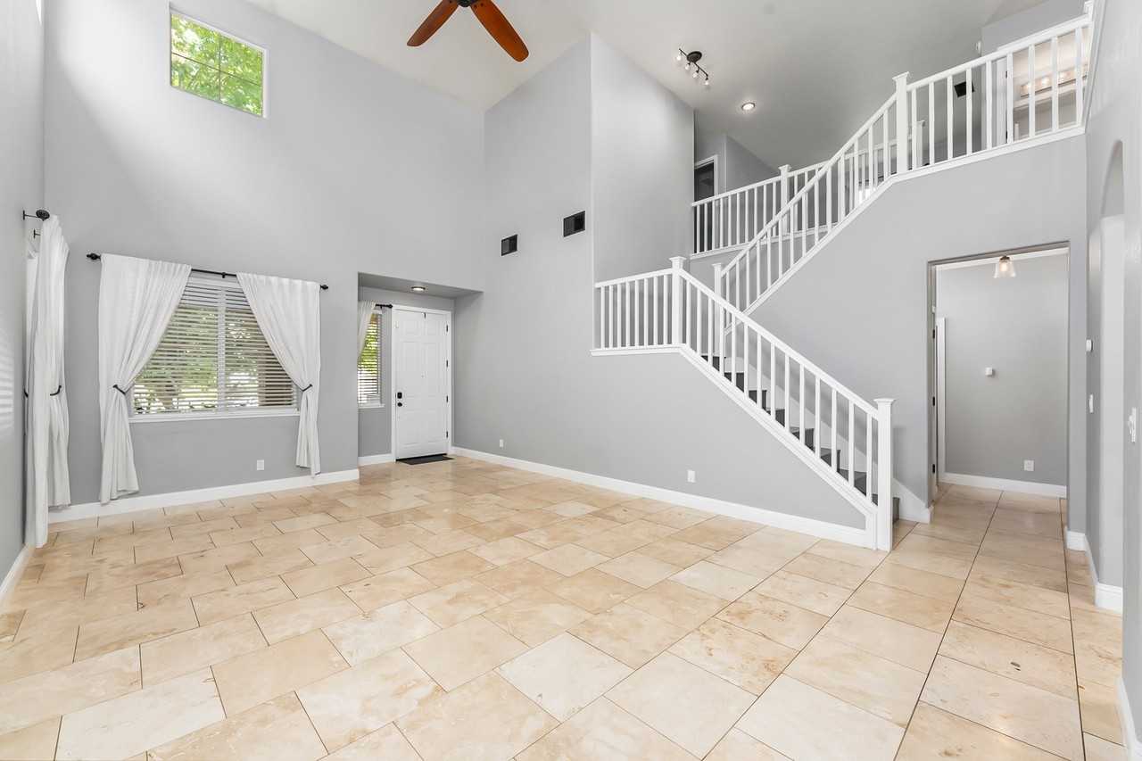 543 Watercolor Ln - Photo 5 of 35