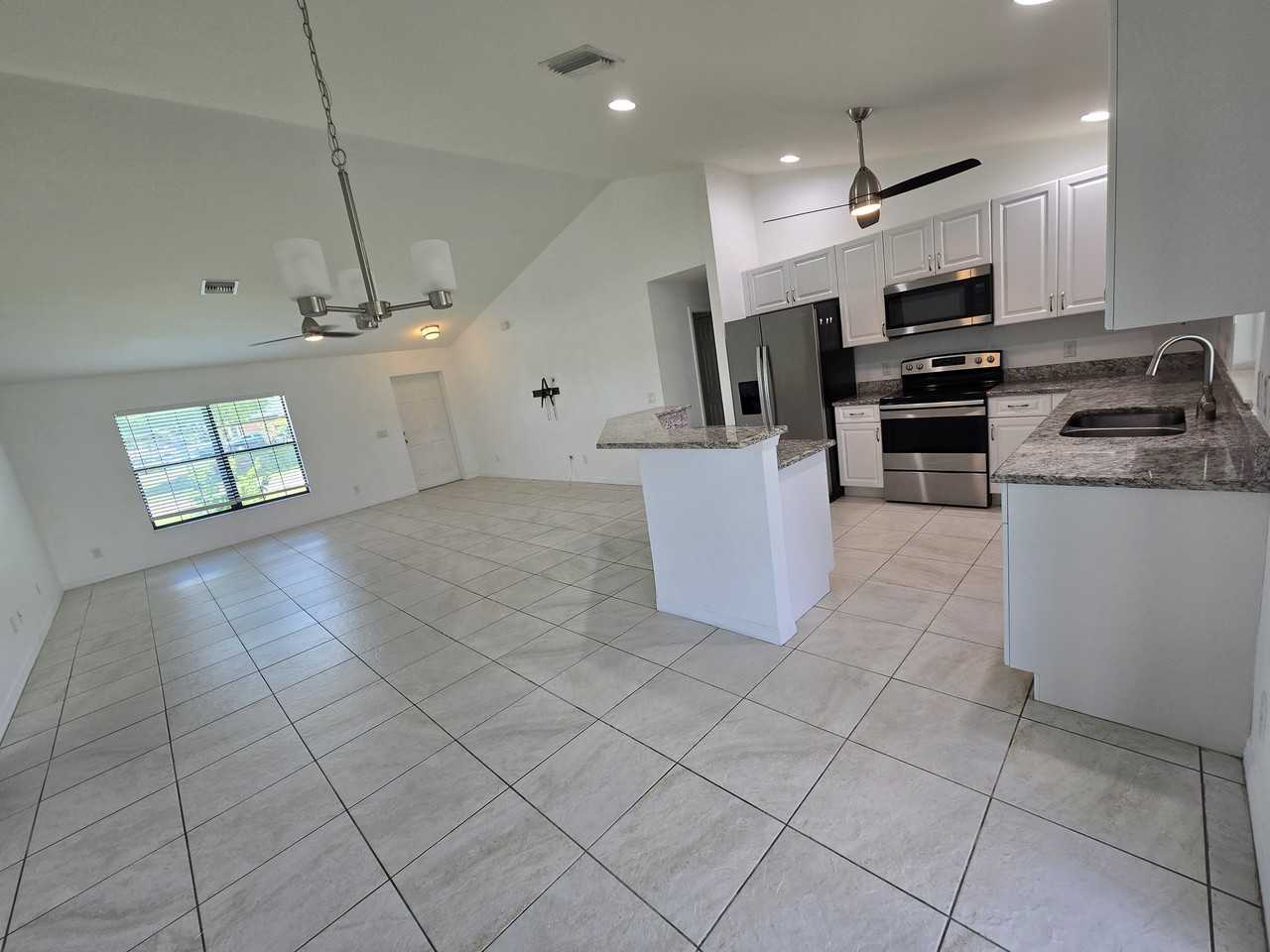 329 Sw 21st Ln - Photo 5 of 29