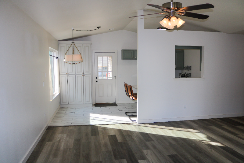 1205 Spring St - Photo 4 of 20