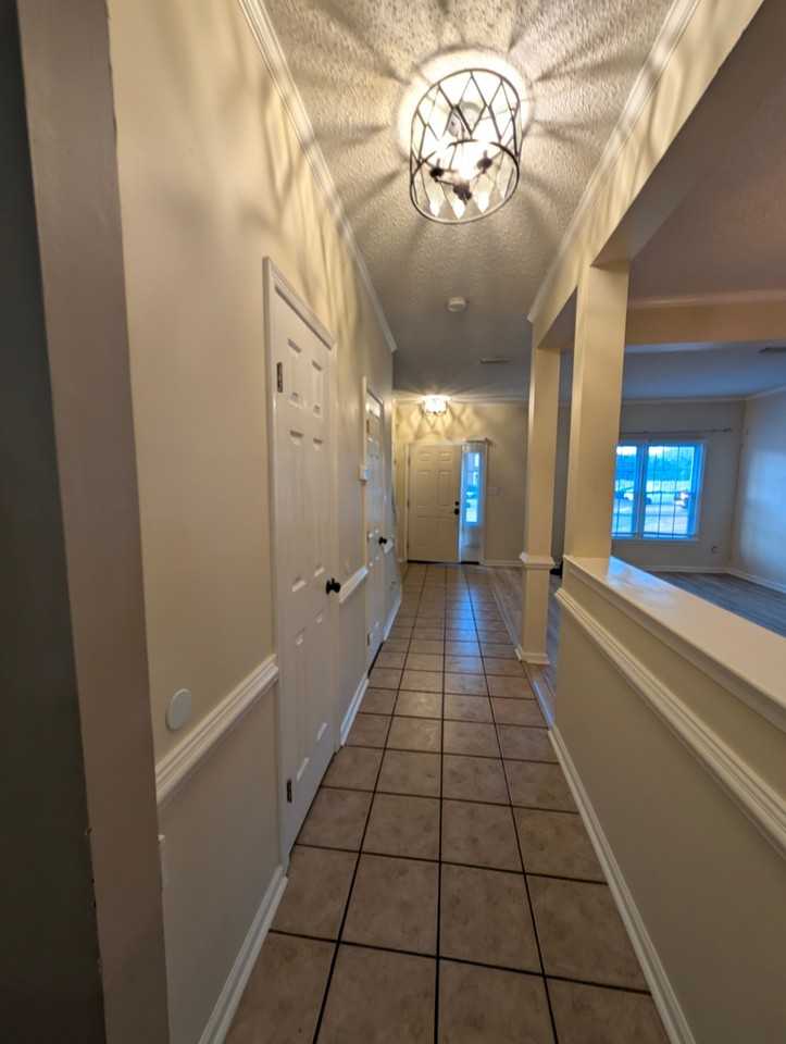 4211 Minnard Ct - Photo 2 of 18