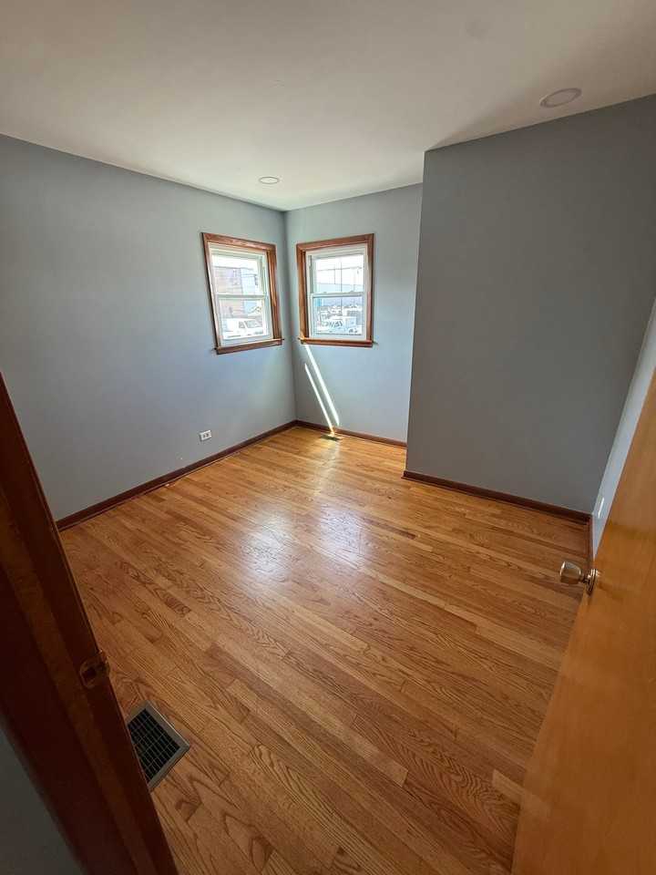 1834 N 22nd Ave #1 - Photo 3 of 9