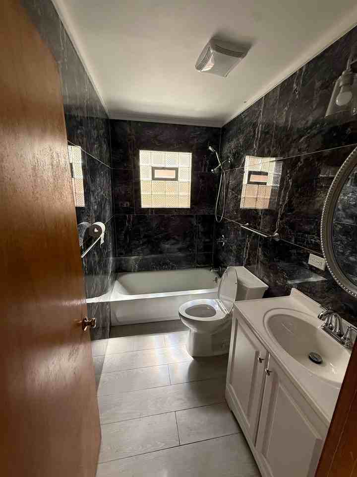 1834 N 22nd Ave #1 - Photo 6 of 9