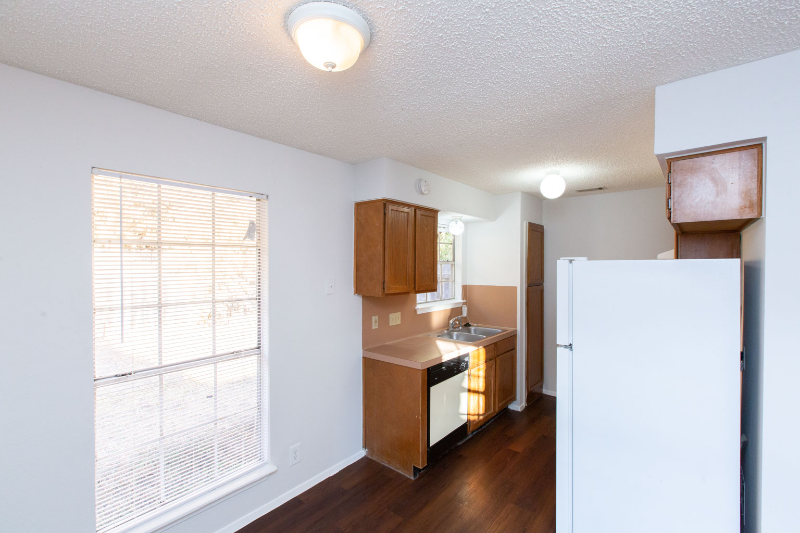 2102 Courtney St #A - Photo 6 of 17