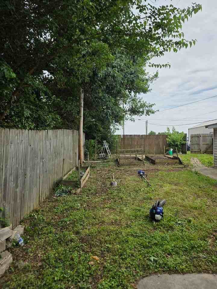 1206 17th St - Photo 6 of 6
