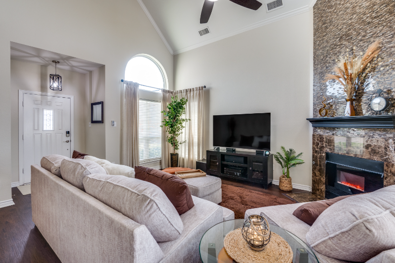 18735 Flatstone Ct - Photo 7 of 20