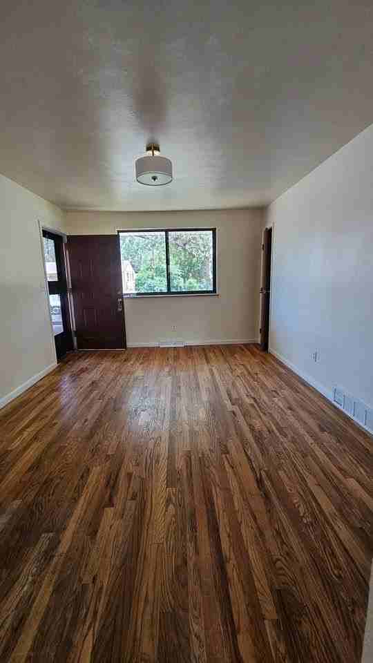 37 Newland Ct #37 - Photo 3 of 16