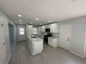 629 W Mimosa St - Photo 1 of 1