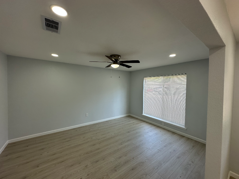 629 W Mimosa St - Photo 3 of 8