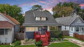 featured image of 5526 Claude Ave #28