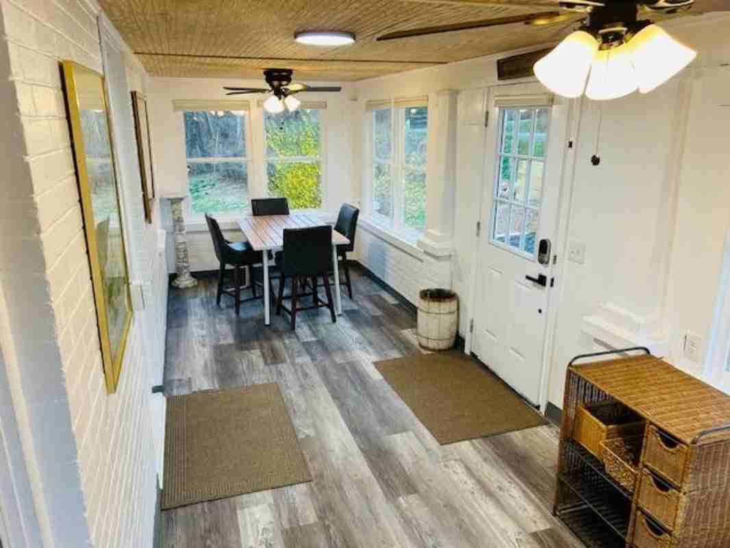 5097 Browntown Rd - Photo 4 of 20