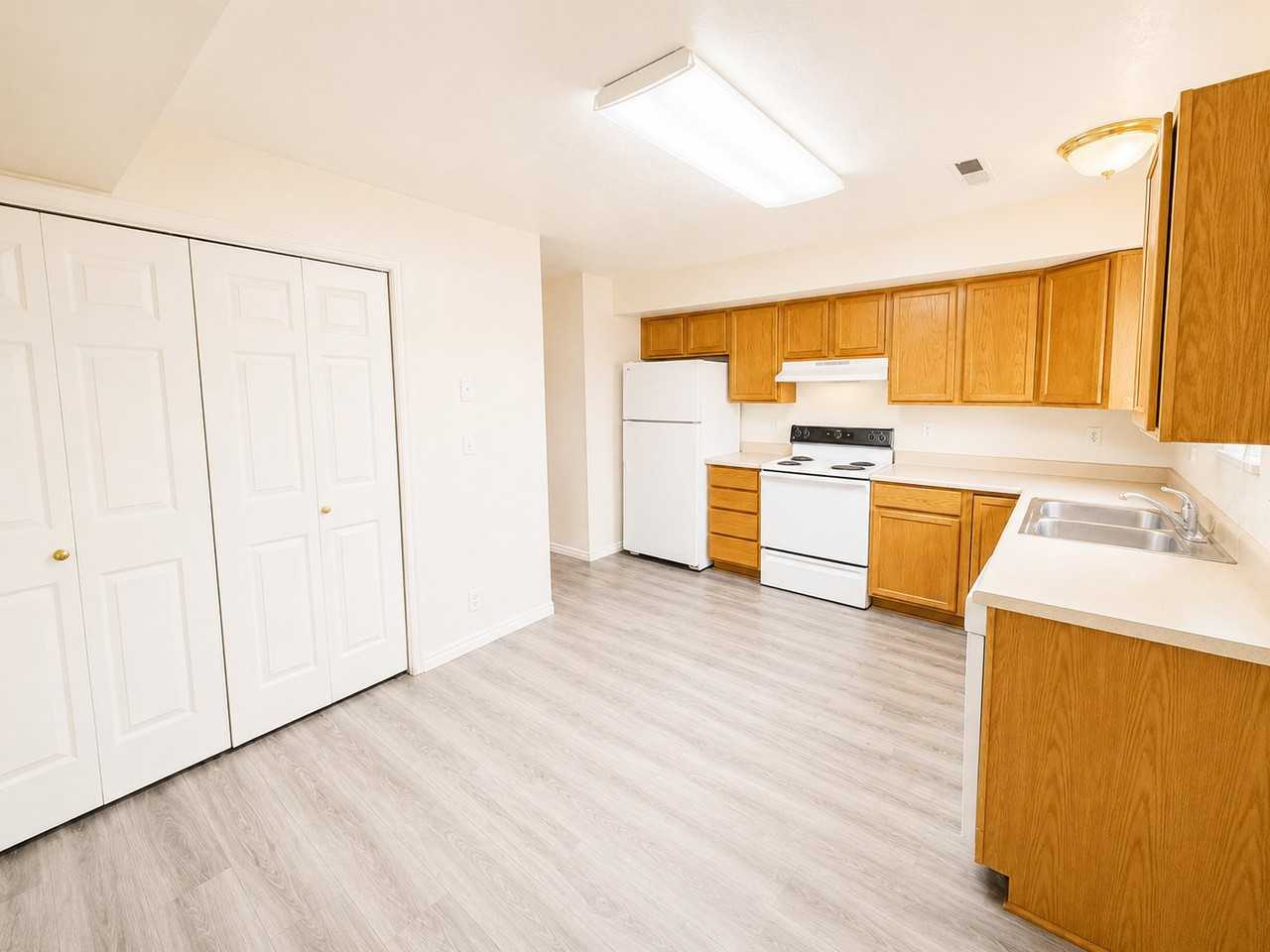 1100 E St #104 - Photo 5 of 14