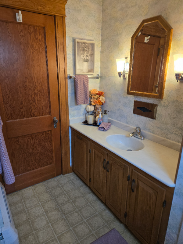 17 Canal St #A - Photo 4 of 6