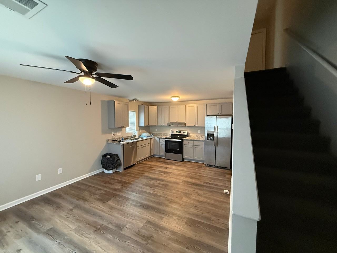 406 E Waddell St #B - Photo 2 of 16