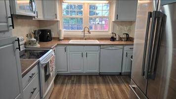 featured image of 730 N Webster Ave