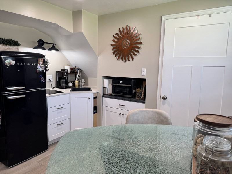 481 Sundial Dr #B - Photo 2 of 5