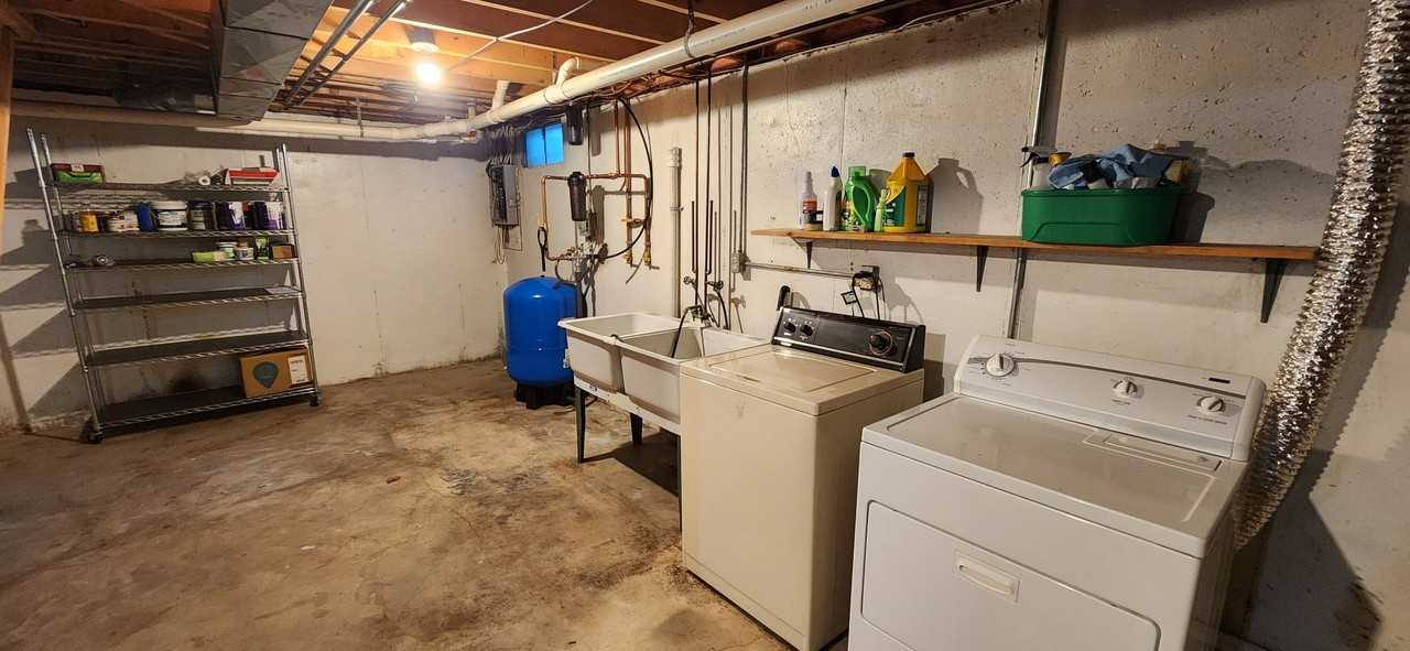 11155 Portage Rd - Photo 3 of 13