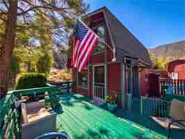 featured image of 16505 Oakwood Way