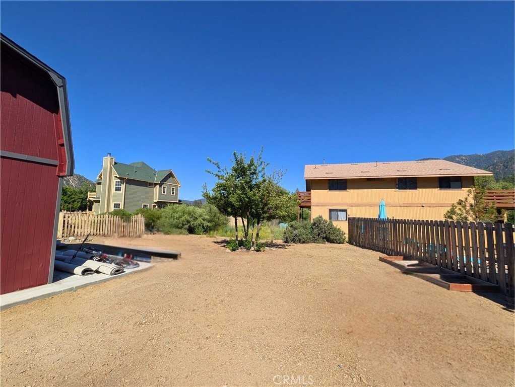 16505 Oakwood Way - Photo 4 of 20